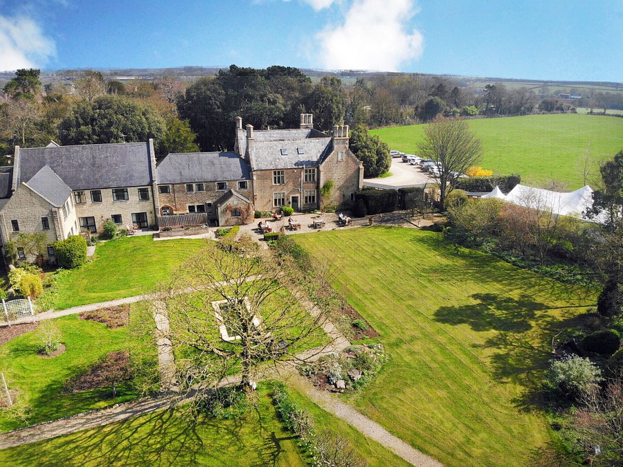 Aerial photo of Stanton Manor Hotel